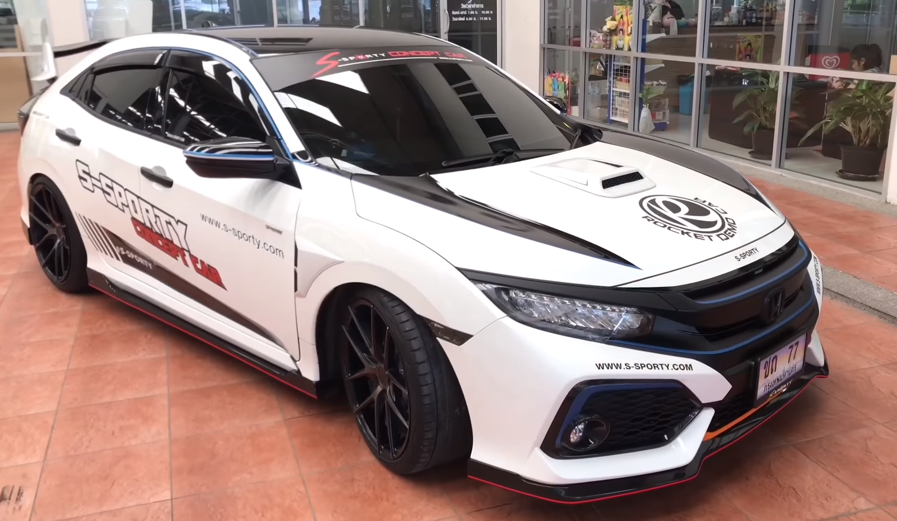 ชุดแต่งHONDA CIVIC ชุดแต่ง HONDA CIVIC 5ประตูติดชุดแต่งสสเกิร์ตรอบคันและสปอยเลอร์ของs-spor