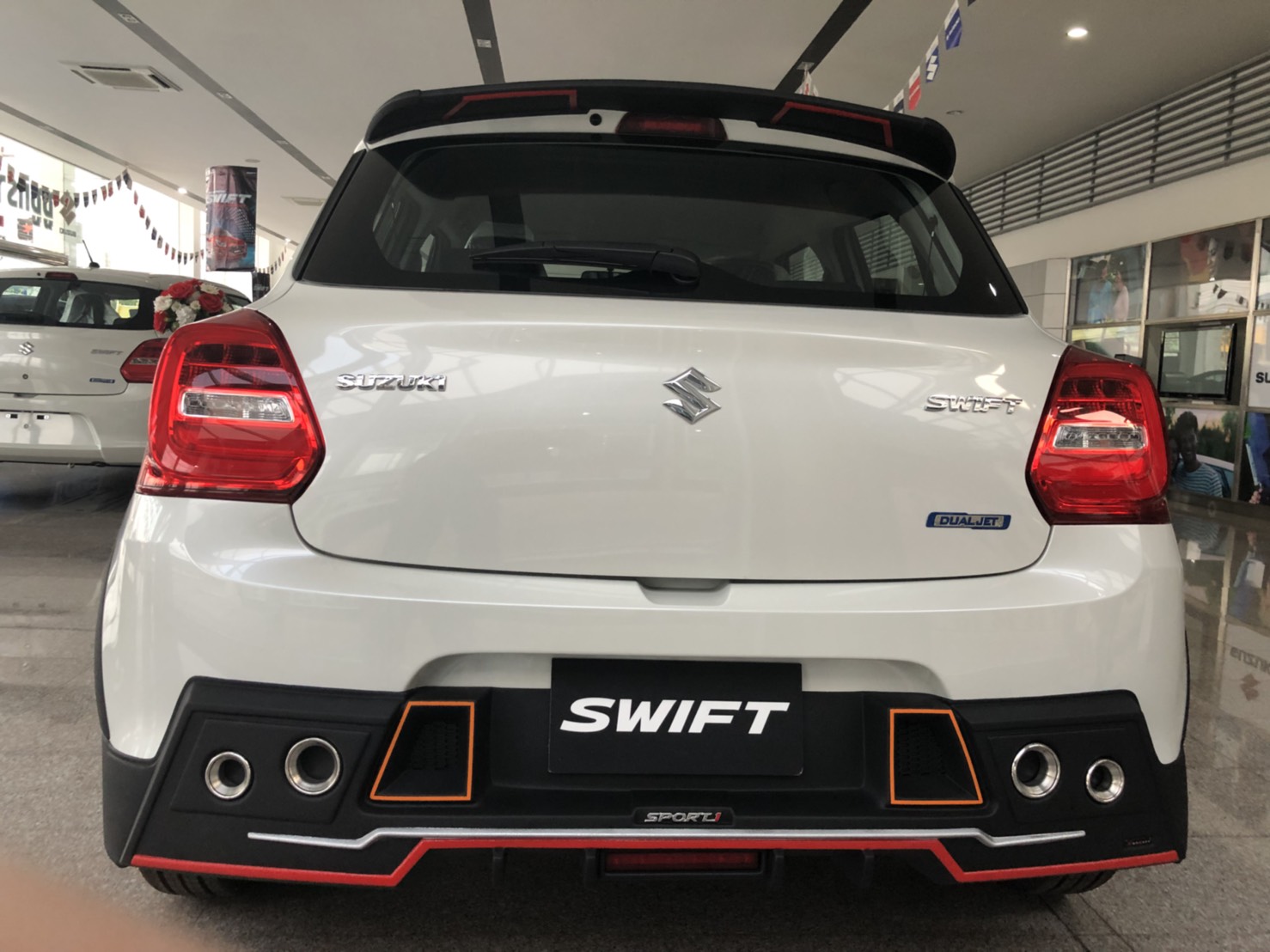 Suzuki swift 2018 (3)