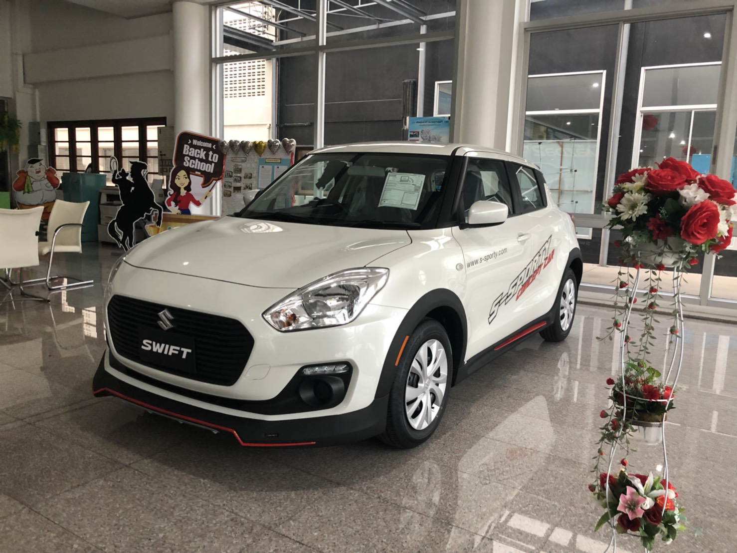 Suzuki swift 2018 ส่งชุดแต่งลงโชว์รูม