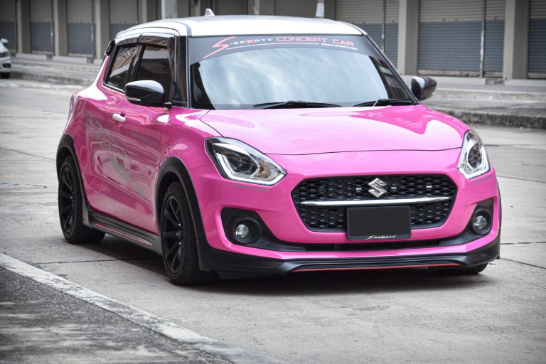 Suzuki swift 2021 สีชมพู และสเกิร์ตรอบคัน พร้อม สปอยเลอร์ และ โป่งล้อ S-Sport 2022 