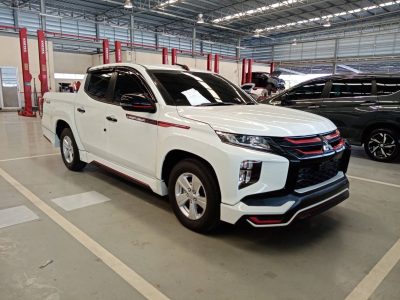 MITSUBISHI TRITON 2023