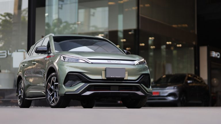ชุดแต่ง BYD ATTO 3 DS ตัวรถสีเขียว Forest Green
