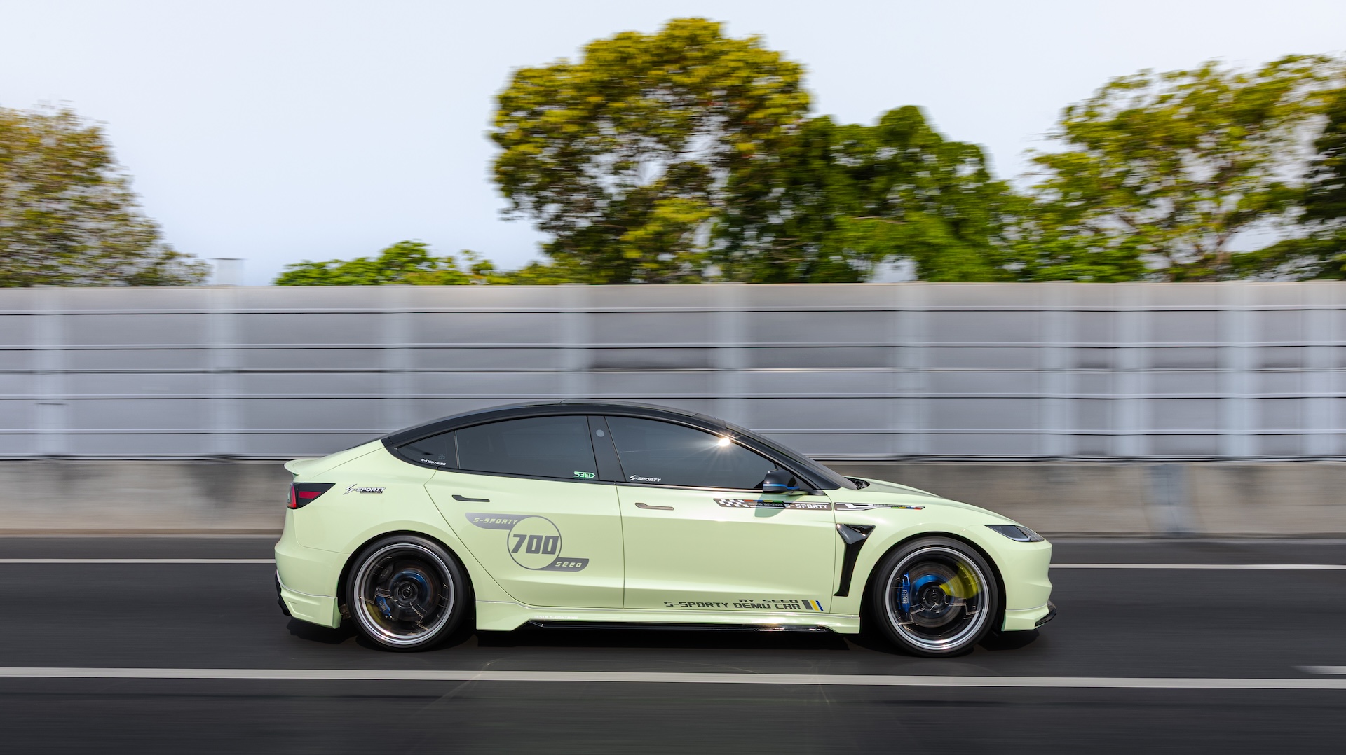 Tesla model 3-2