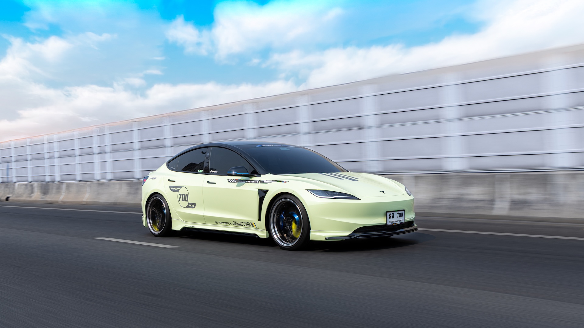 Tesla model 3-4