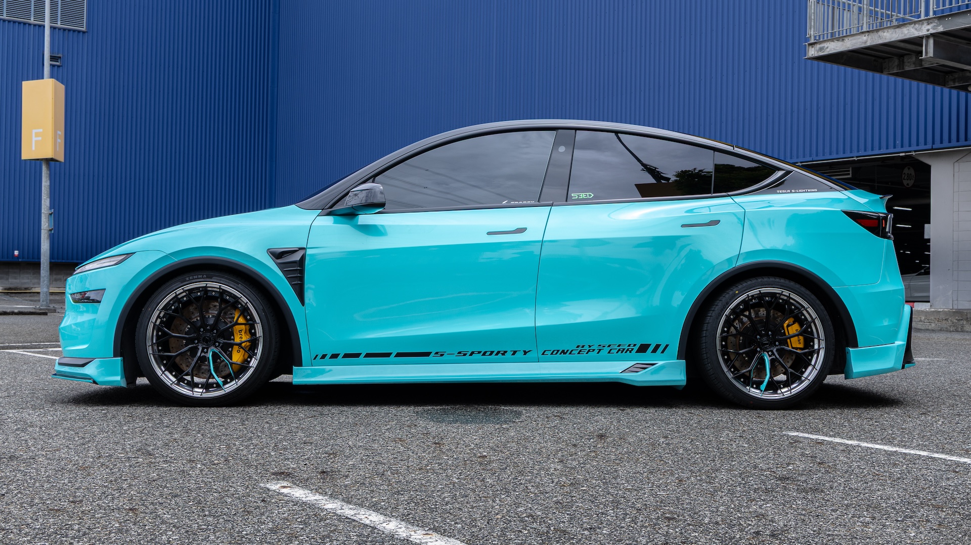 Tesla ModelY - 13