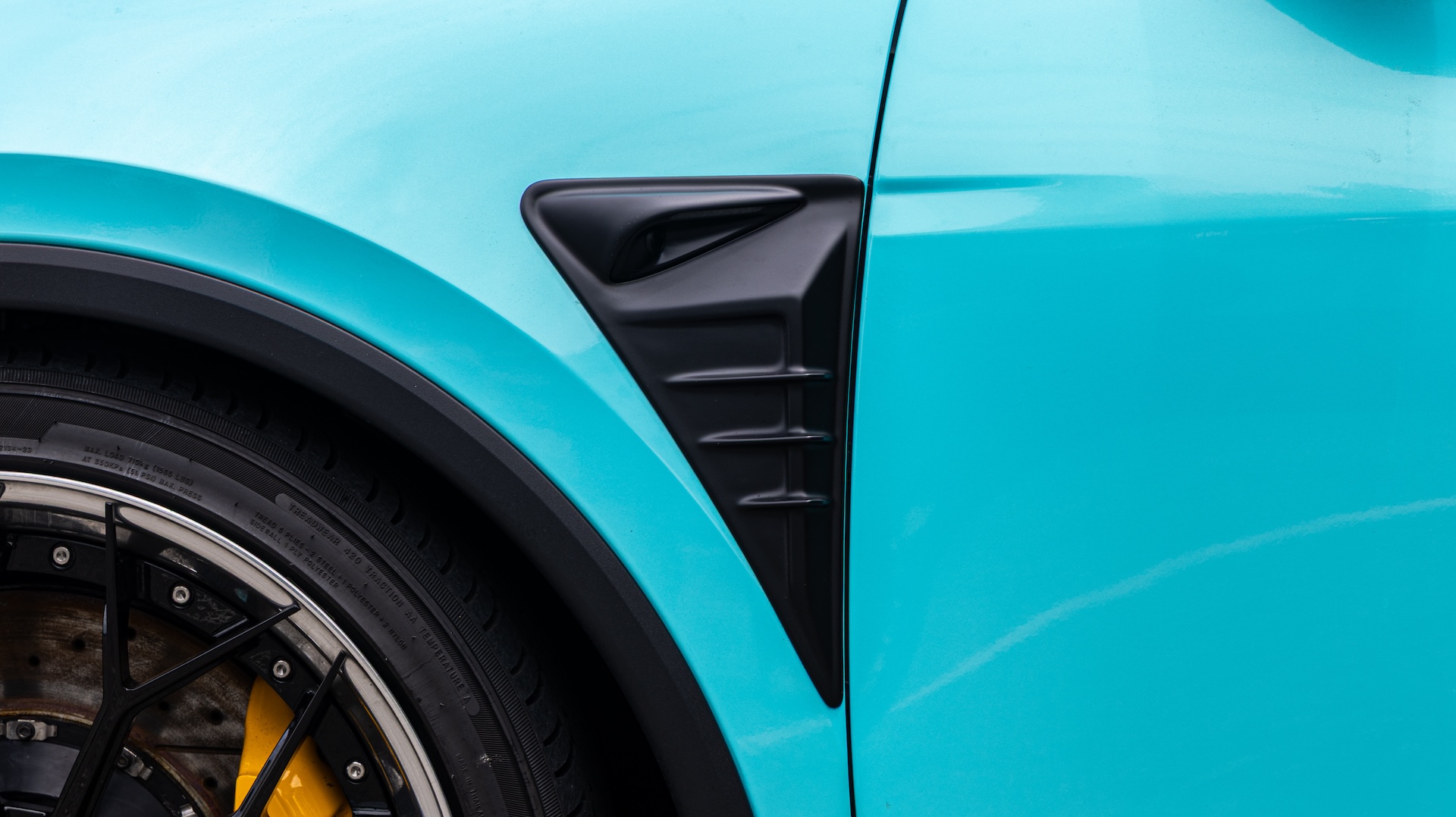 Tesla ModelY - 21