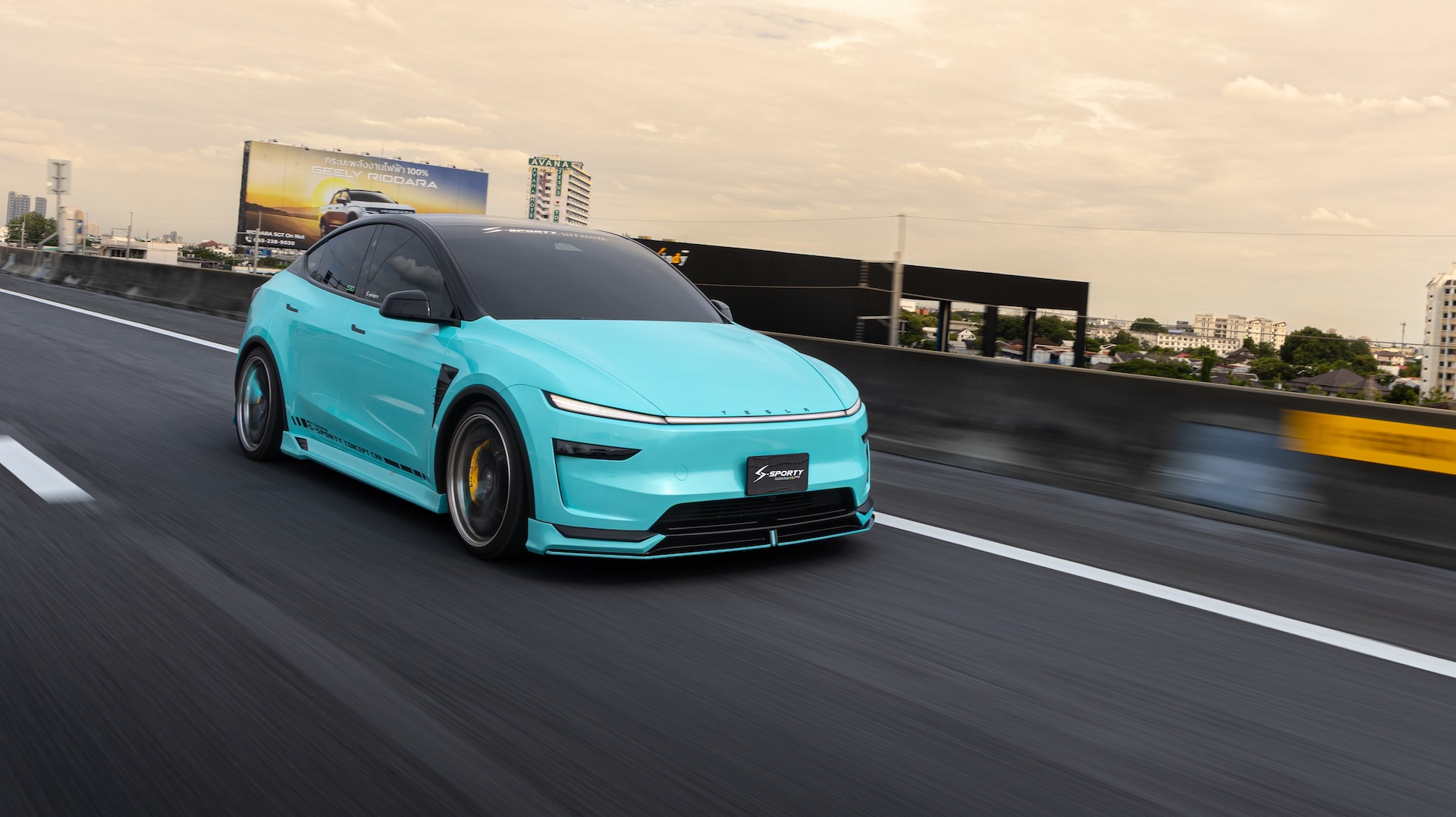 Tesla ModelY - 27