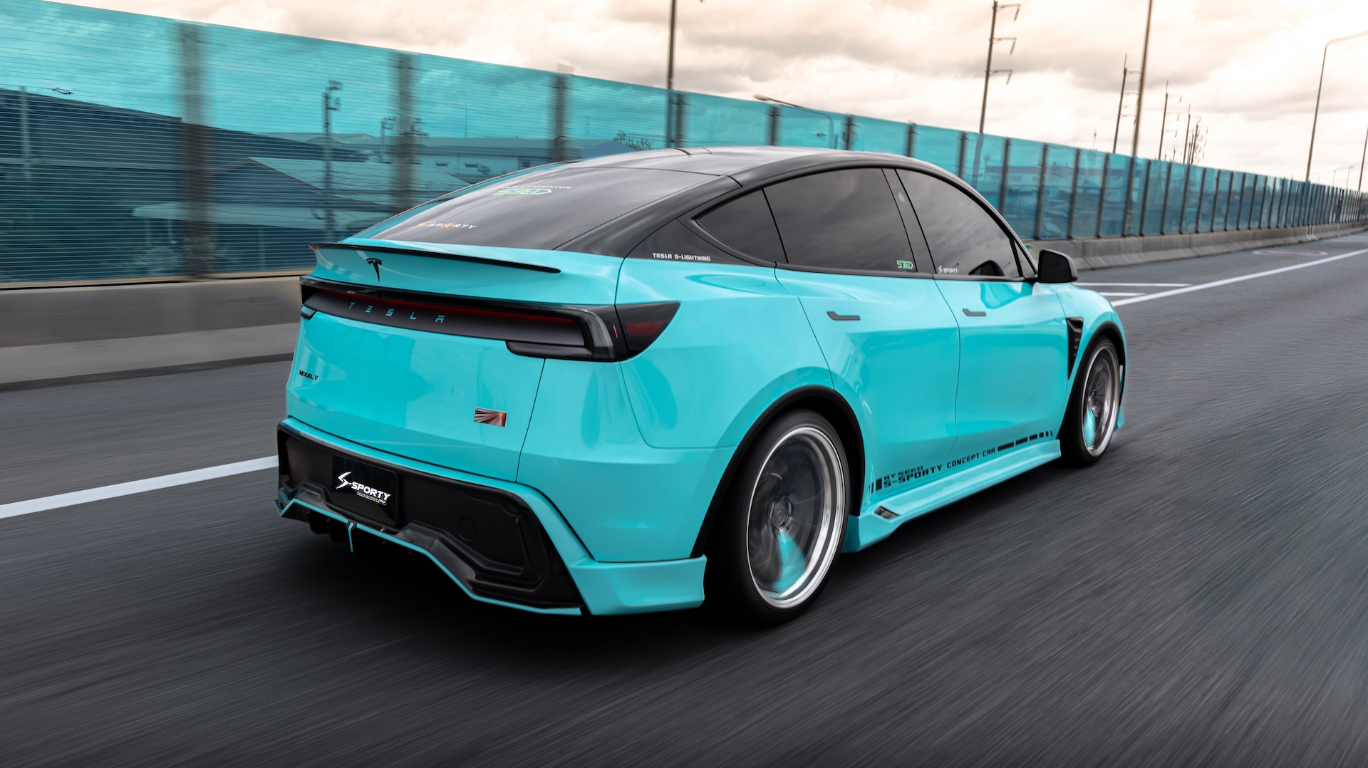 Tesla ModelY - 28