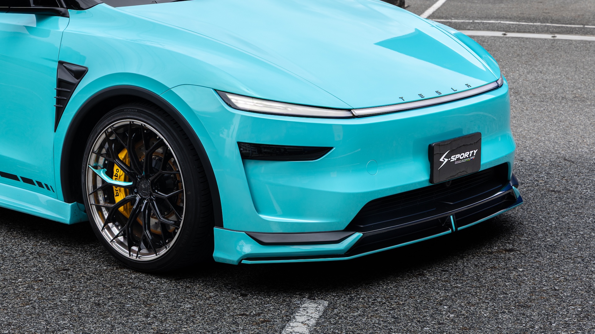 Tesla ModelY - 8